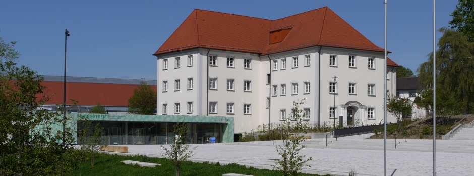 Das Gebäude Maria Rosengarten mit Klosterplatz